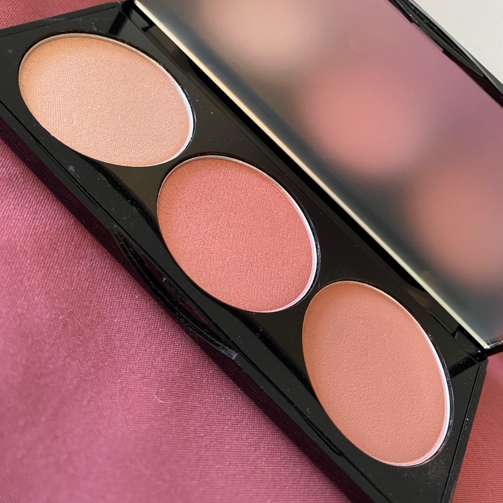 Betty Boop Cheek to Cheek blush palette